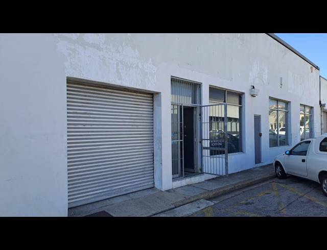 INDUSTRIAL PROPERTY TO RENT IN NORTH END